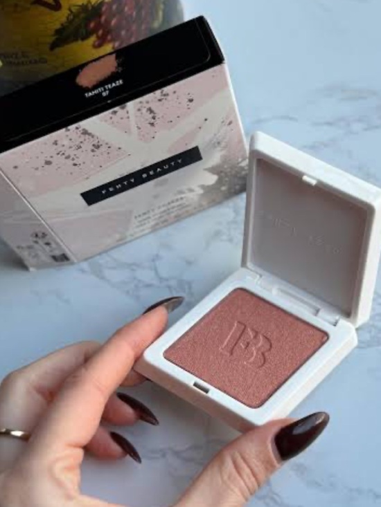 Fenty Beauty Other - Fenty Beauty Suede Powder Blush in Tahiti Tease 07 BNIB